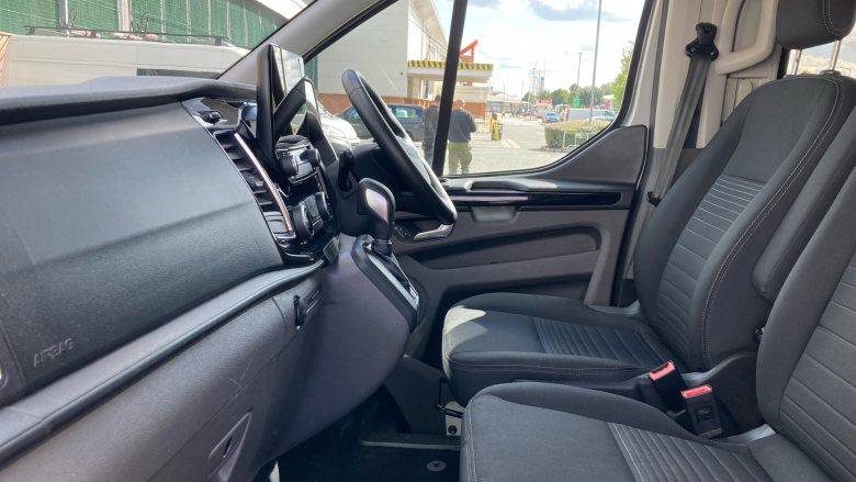 Ford Transit Custom 320 L1 Diesel Fwd 2.0 EcoBlue 170ps Low Roof D/Cab Limited Van Auto